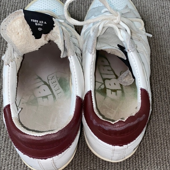 Freebird Women's White and Burgundy Distressed Sneakers sz 9 - Picture 12 of 13